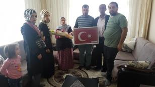 Erdoğan; Şehit Mezarlarına Bayrak Dikilsin