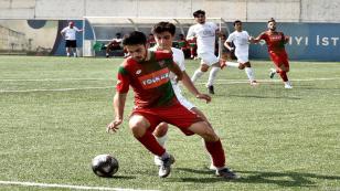 Hendekli Futbolcu Berat'ın Yıldızı Parlıyor