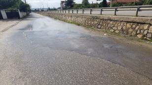 Su Yola Akıyor, Vatandaş SASKİ'den Çözüm Bekliyor