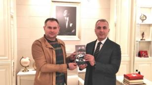 Bizim Akif Yener Dedi