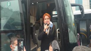 Akşener'in Hendek Ziyaretinde Korona unutuldu