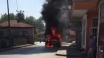 Hendek'te Araç tamamen yandı