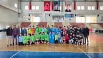 Yıldız Erkekler Futsalda İmam Hatip Ortaokulu birinci oldu