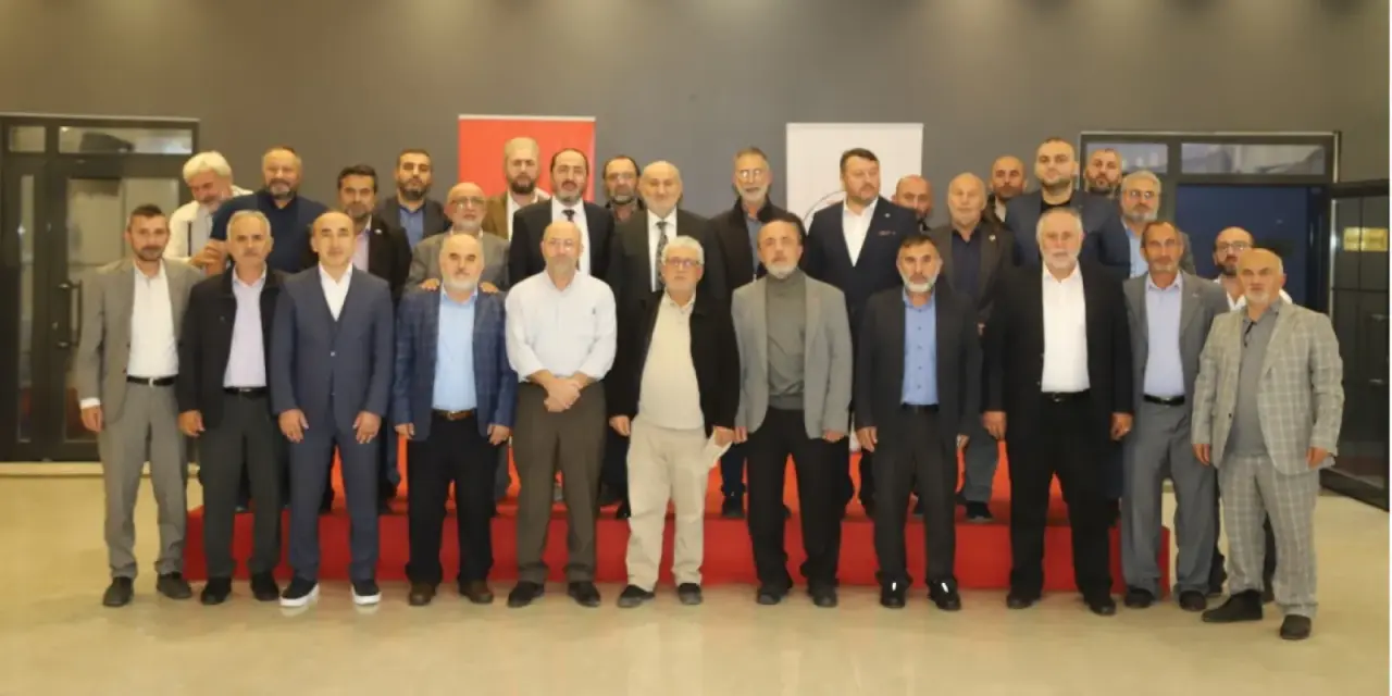 BAŞKAN PÜSKÜLLÜ DİN GÖREVLİLERİYLE ULUDERE SOSYAL TESİSLERİNDE BİR ARAYA GELDİ