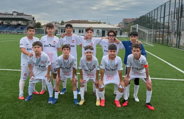 Yenimahallespor U-14 Ligi’ne Farklı Başladı