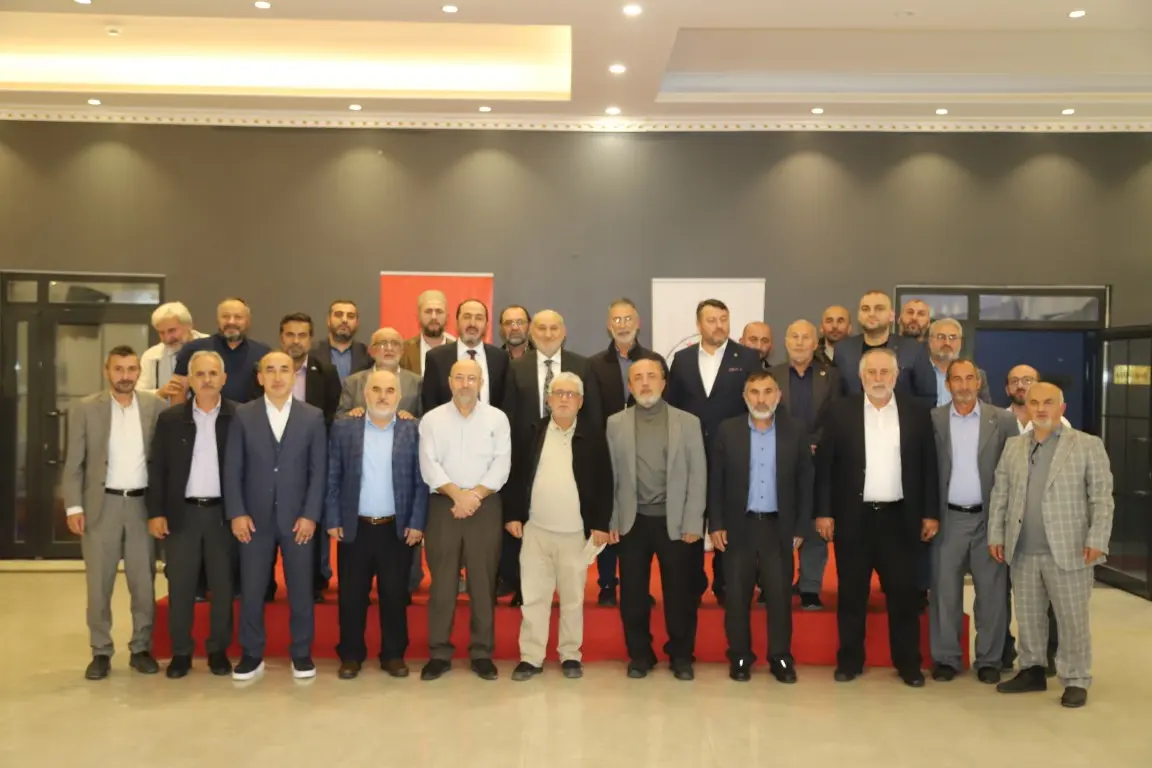 BAŞKAN PÜSKÜLLÜ DİN GÖREVLİLERİYLE ULUDERE SOSYAL TESİSLERİNDE BİR ARAYA GELDİ