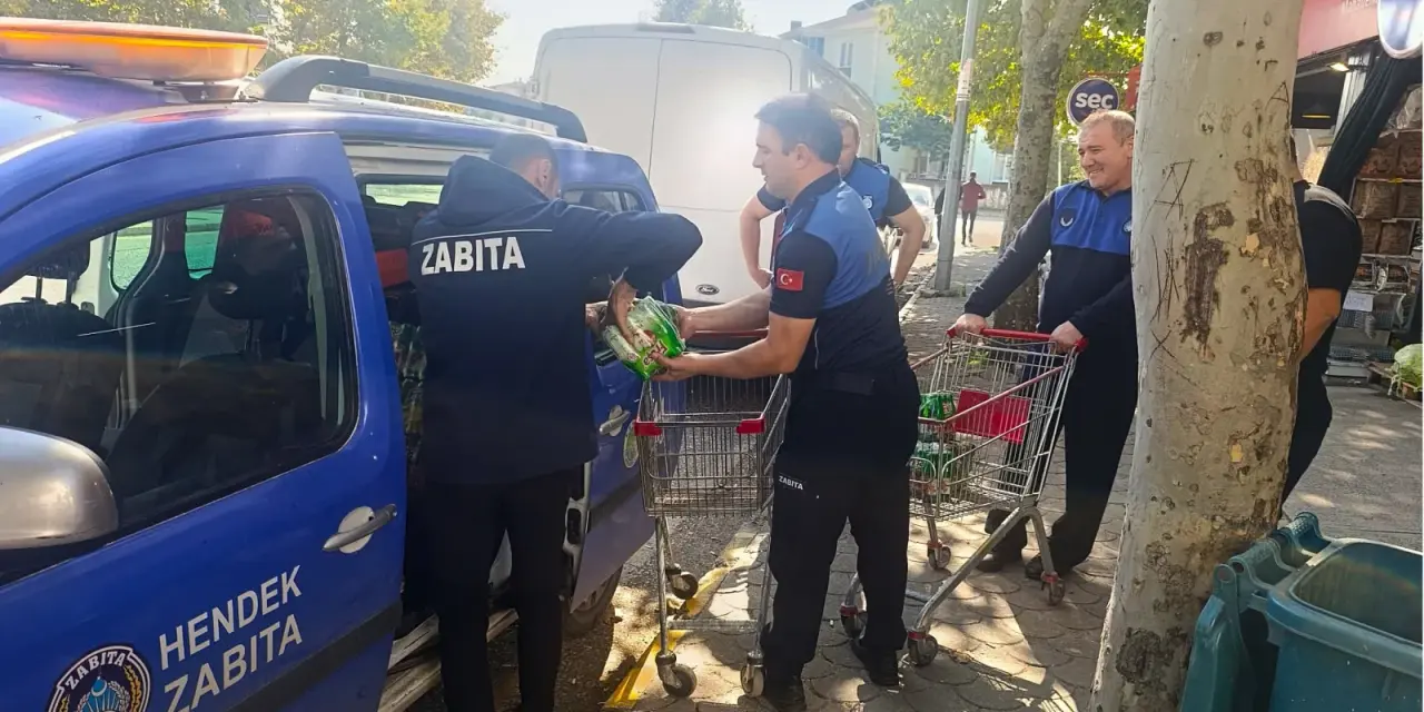 HENDEK’TE MARKET RAFLARI TEK TEK DENETLENDİ