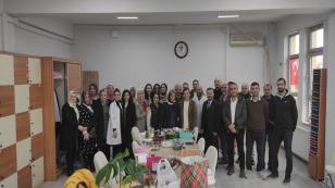 Gaffar Okkan Ortaokulu Öğretmenler gününü kutladı